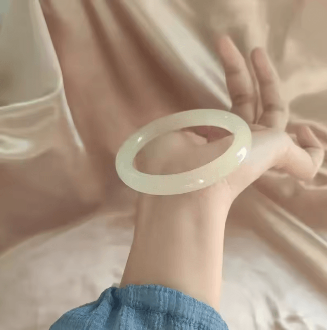 SereniGlow Natural Jade Bracelet