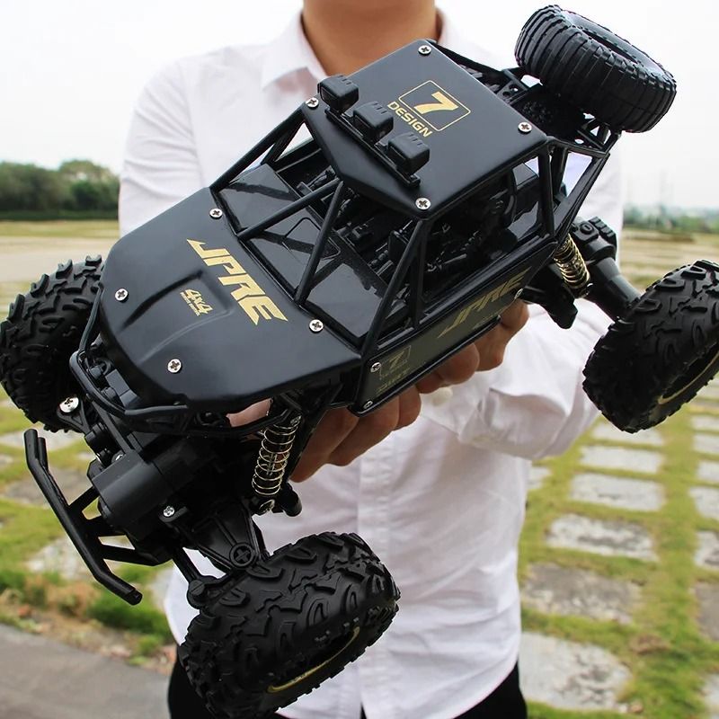 4WD RC Off-Road Car with Shockproof Suspension and 2.4GHz Remote Control – 1:12 / 1:16 Scale