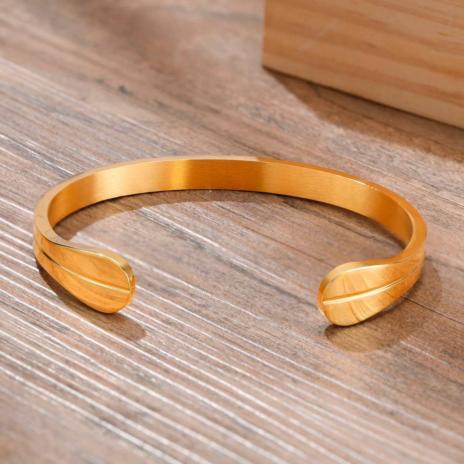 Stainless Steel Men's Thin Cuff Bracelet: Stylish Boyfriend Gift, Father's Day Present
