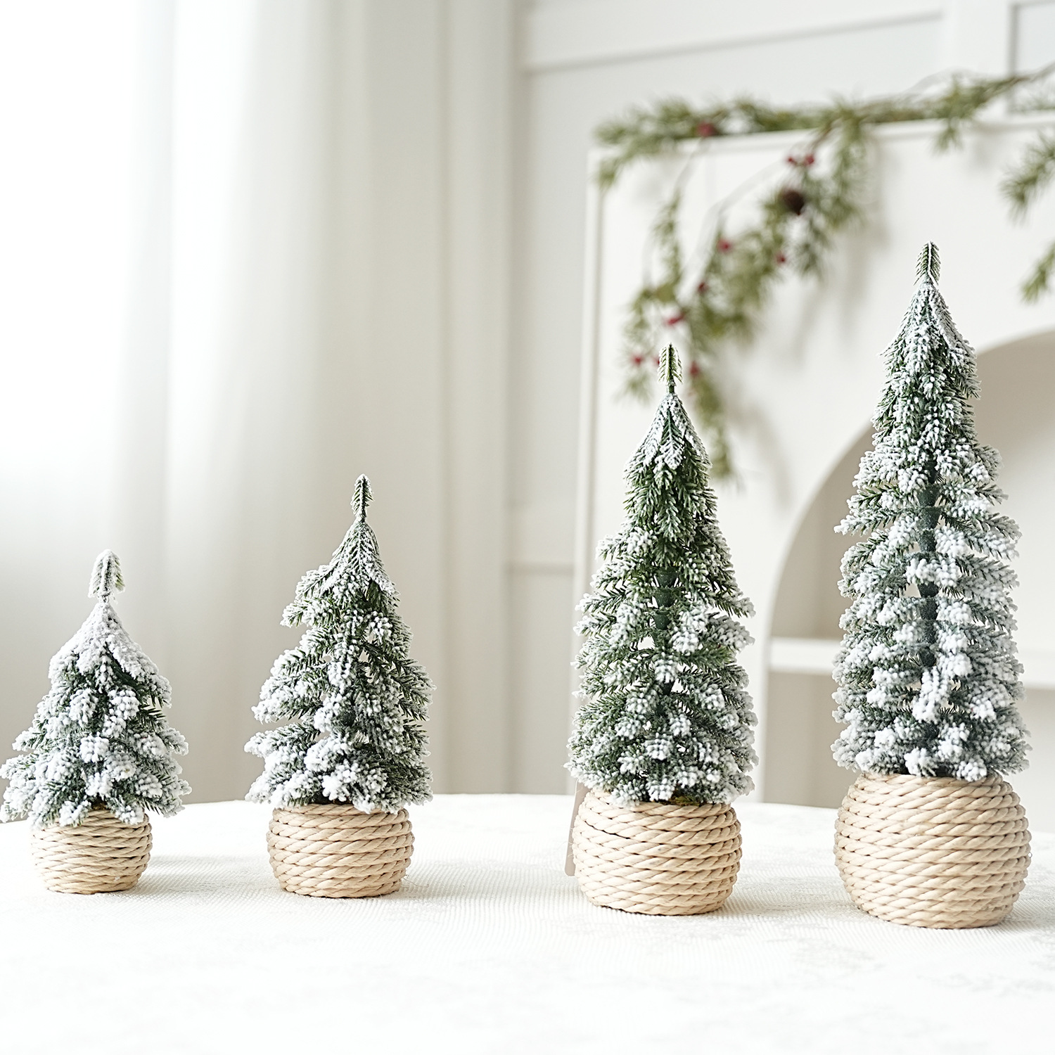 Mini Small Desktop Christmas Tree Ornament, PE Flocked Small Tree Desktop Decoration, Christmas Tree Simulation