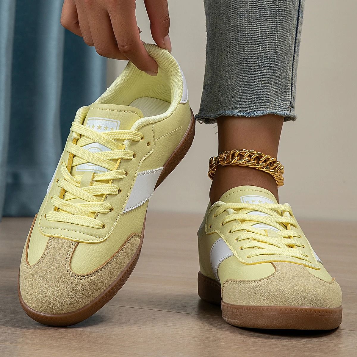 Women Casual Lace Up Non Slip Lightweight Round Toe Sneakers
