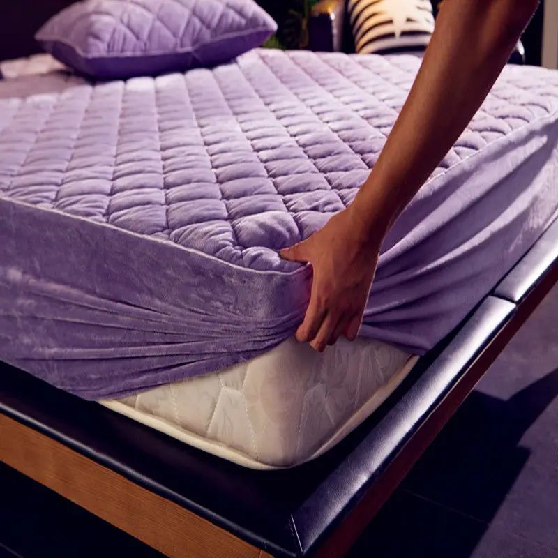 Plush Thickened Crystal Velvet Quilted Mattress Cover