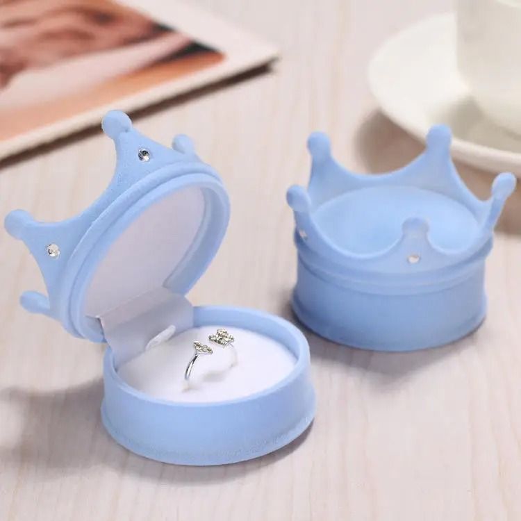 Crown Velvet Jewelry Box Ring Necklace Gift Display Case