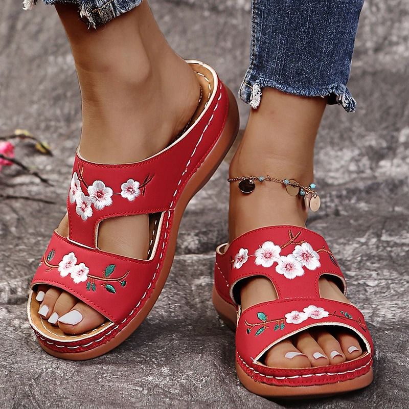 Women Embroidered Flower Leather Wedge Slippers