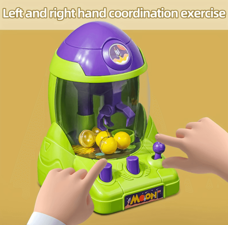 Turn everyday play into an exciting arcade challenge with this fun mini claw machine toy designed to bring the thrill of