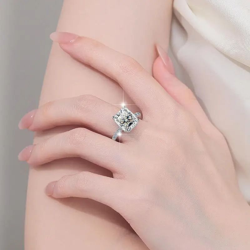 Customized Luxury Radiant Cut Moissanite Wedding Ensemble
