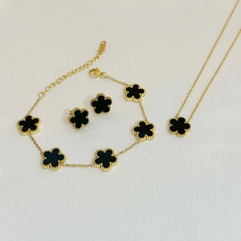 Luxury 3-Piece Stainless Steel Jewelry Set: Five Leaf Flower Pendant Necklace, Earrings & Bracelet - Trendy Women's Gift