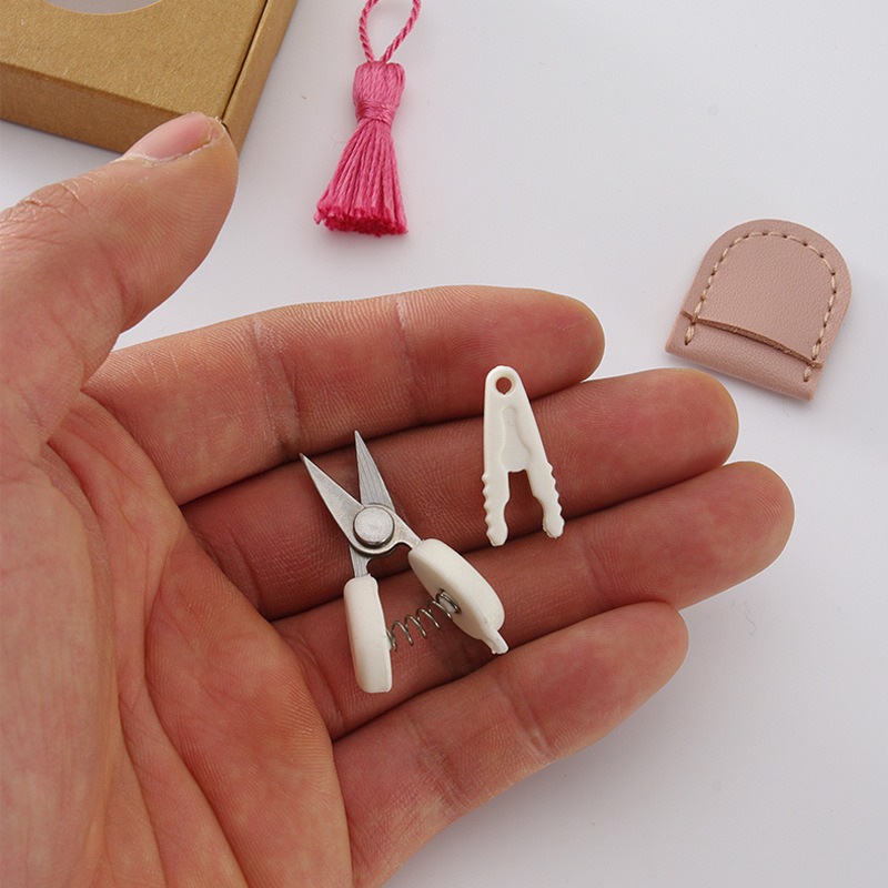 Precision Embroidery Scissors Mini Sewing Snips with Cover Portable Craft Tool