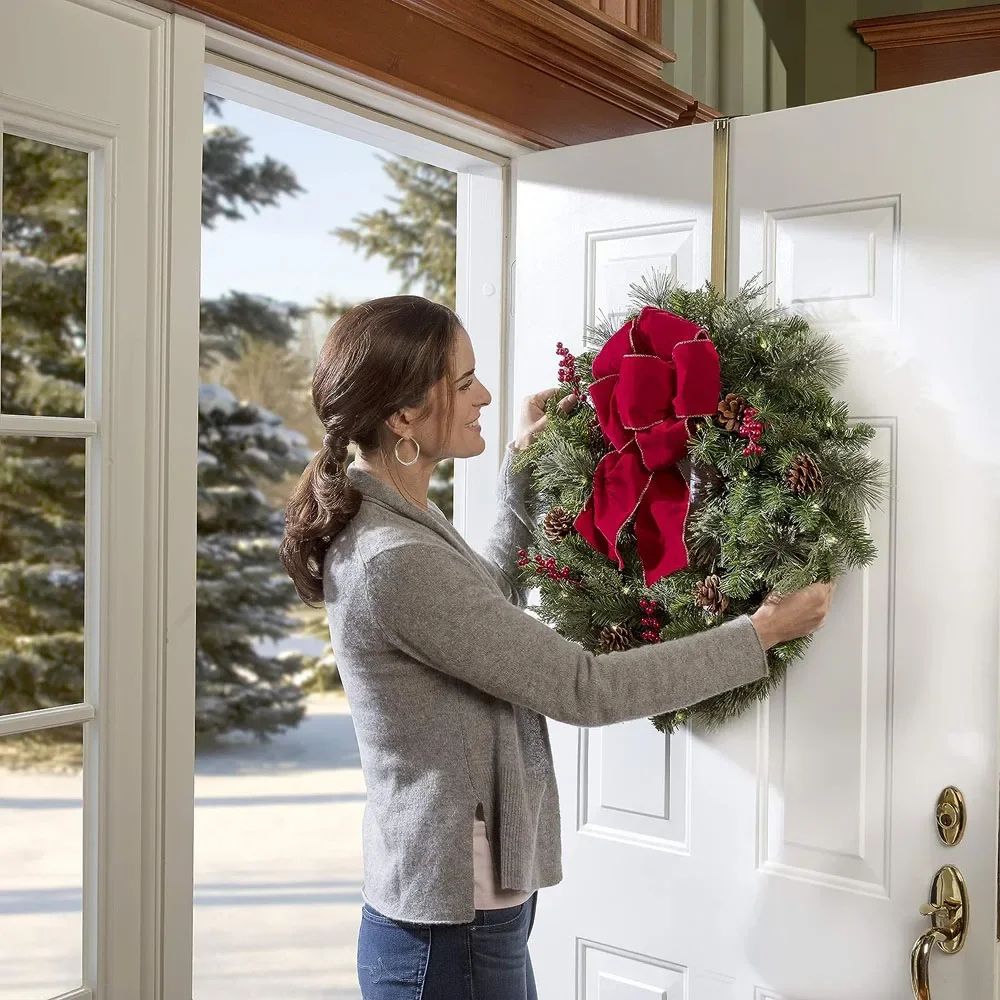 Adjustable Over-the-Door Wreath Hanger – Metal Hook for Christmas, Halloween & Easter Decor