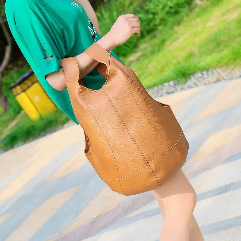 Classic European and American Motorcycle Backpack Stylish Designer Travel Bag for Men and Women