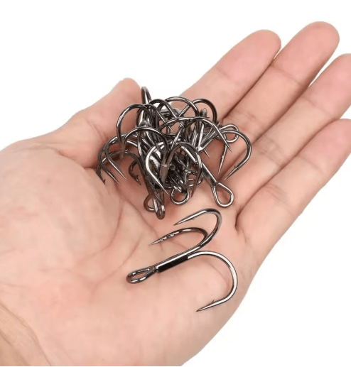 10PCS High Carbon Steel Treble Fishing Hooks Round Bend Bass Tackle Set