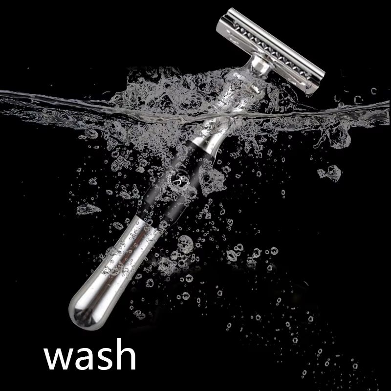Titan High-Quality Safety Razor for Men – Metal Handle Shaving Razor with Replaceable Blades