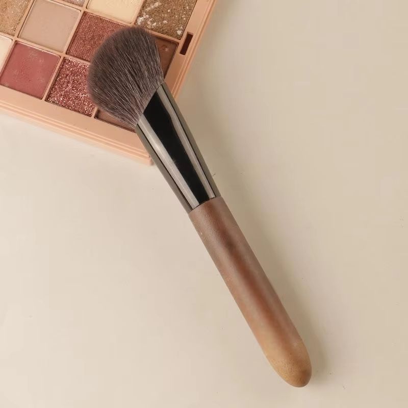 Professional Goat Hair Contour Brush Angled Face Sculpting Blending Makeup Brush for Contour, Blush & Highlight