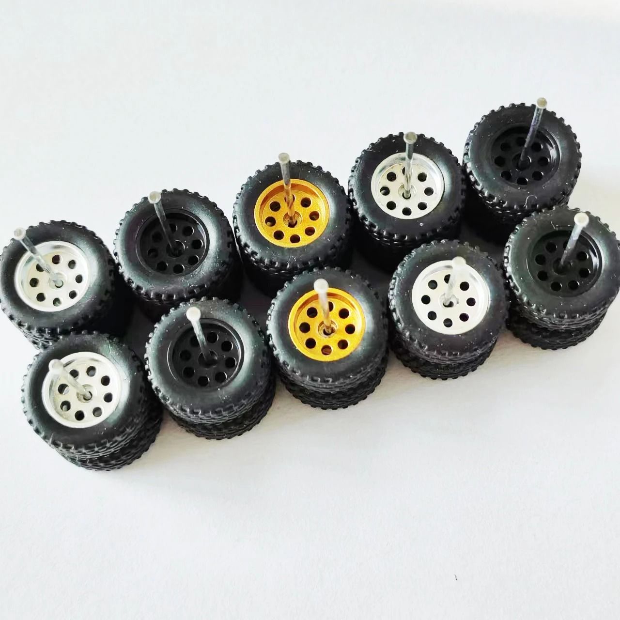 1/64 Scale Custom Alloy Wheels and Rubber Tires