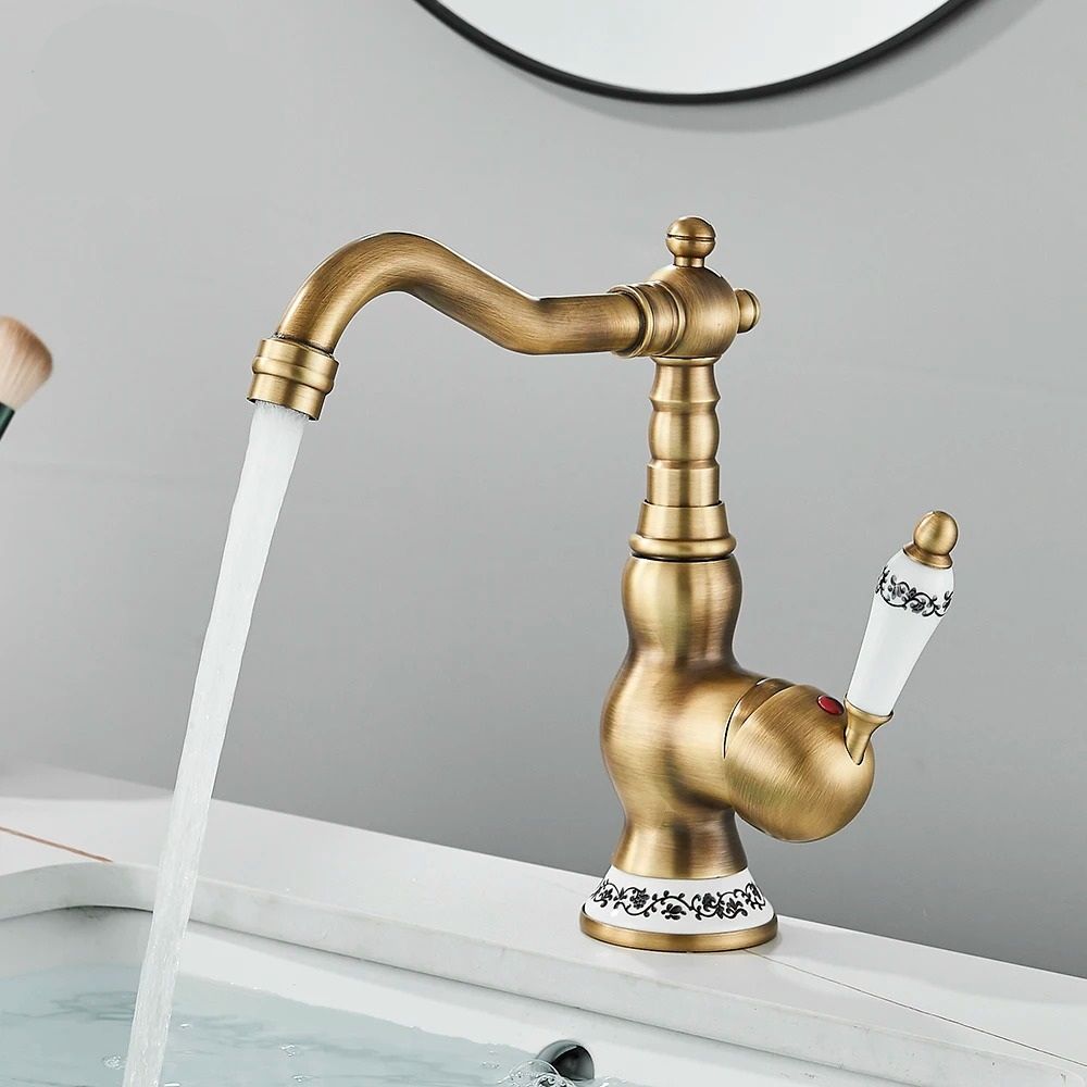 Retro Brass Antique Bronze Kitchen Faucet – Deck Mounted Single Handle Mixer
