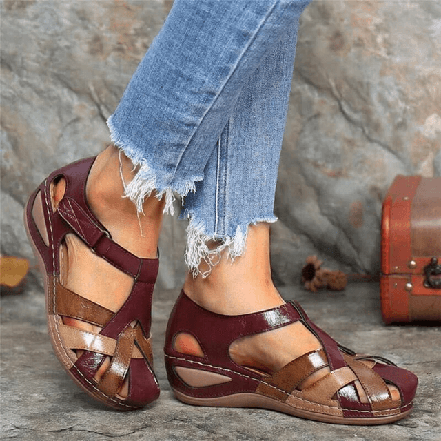 Lightweight Summer Slide Sandals for Women Comfortable Beach and Indoor Shoes