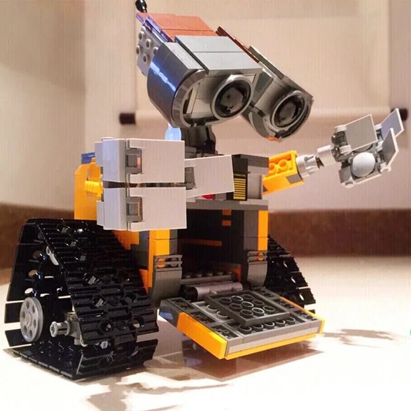 Wall-E Robot Assembly Model | Cinematic 687-Piece Collectible Display Toy