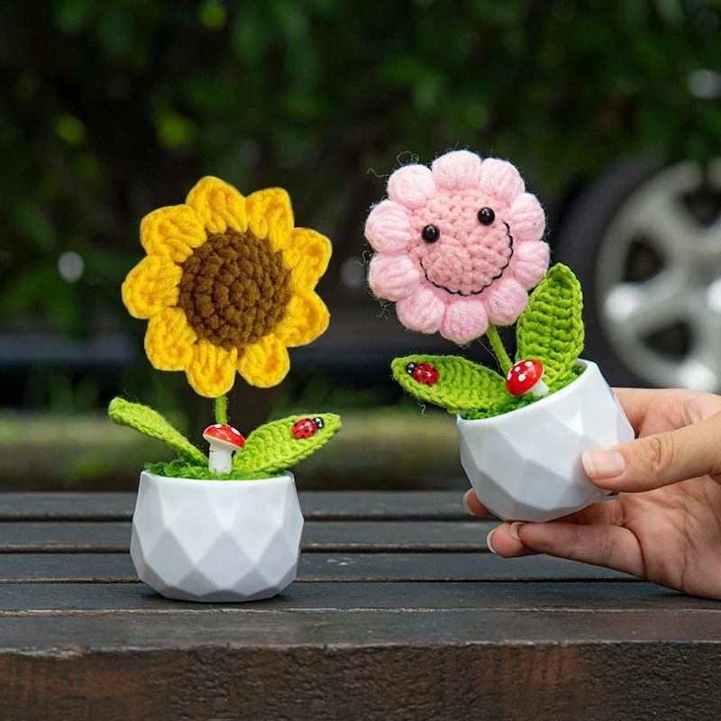 Handmade Crochet Sunflower Artificial Flower for Desk Decor and Gifts