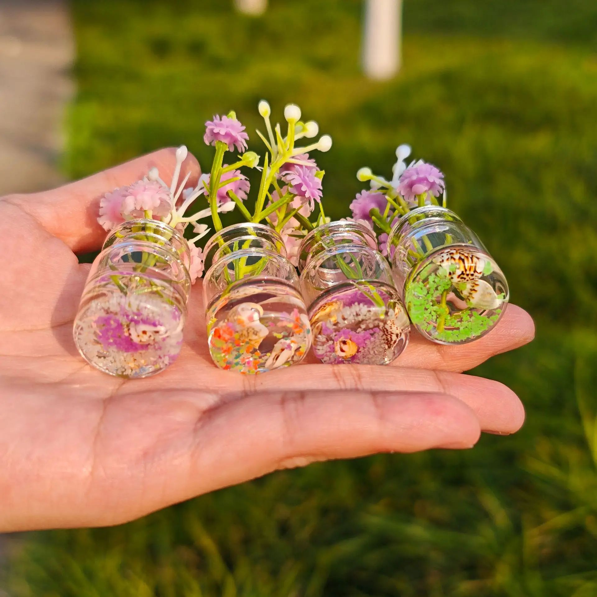 Glow-in-the-Dark Artificial Flower Vase – Luminous Floral Ornament for Car Dashboard & Home Decor