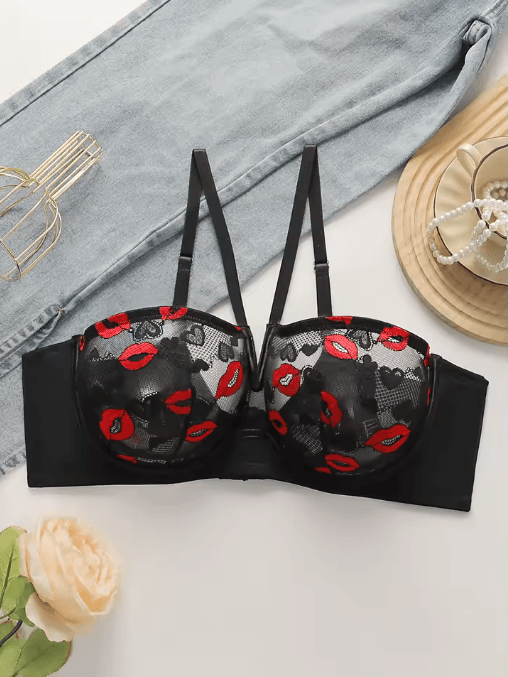 Red Lips Halter Deep V Plus Size Push Up Lace Bra with Underwire