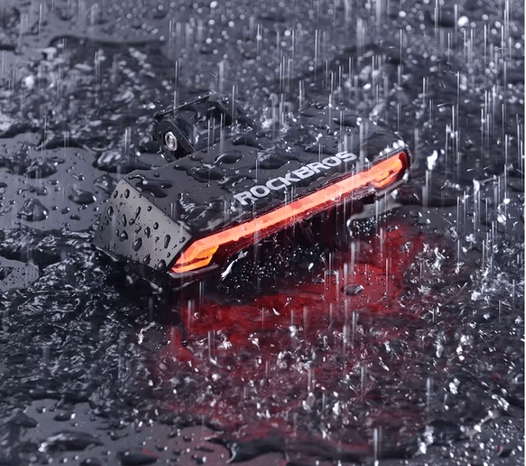 ROCKBROS Wireless Bike Tail Light USB Rechargeable Waterproof Rear Lamp with Remote Turn Signals