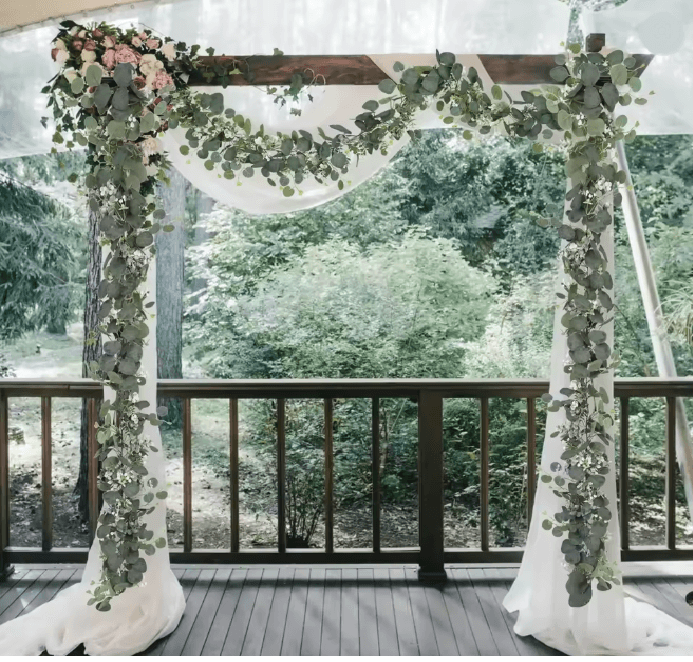 Elegant Eucalyptus And White Berry Greenery Garland