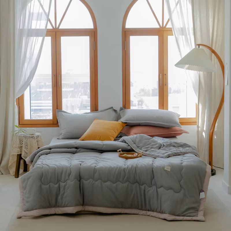 2025 Japanese Polyester Cotton Quilted Summer Quilt – Lightweight & Skin-Friendly