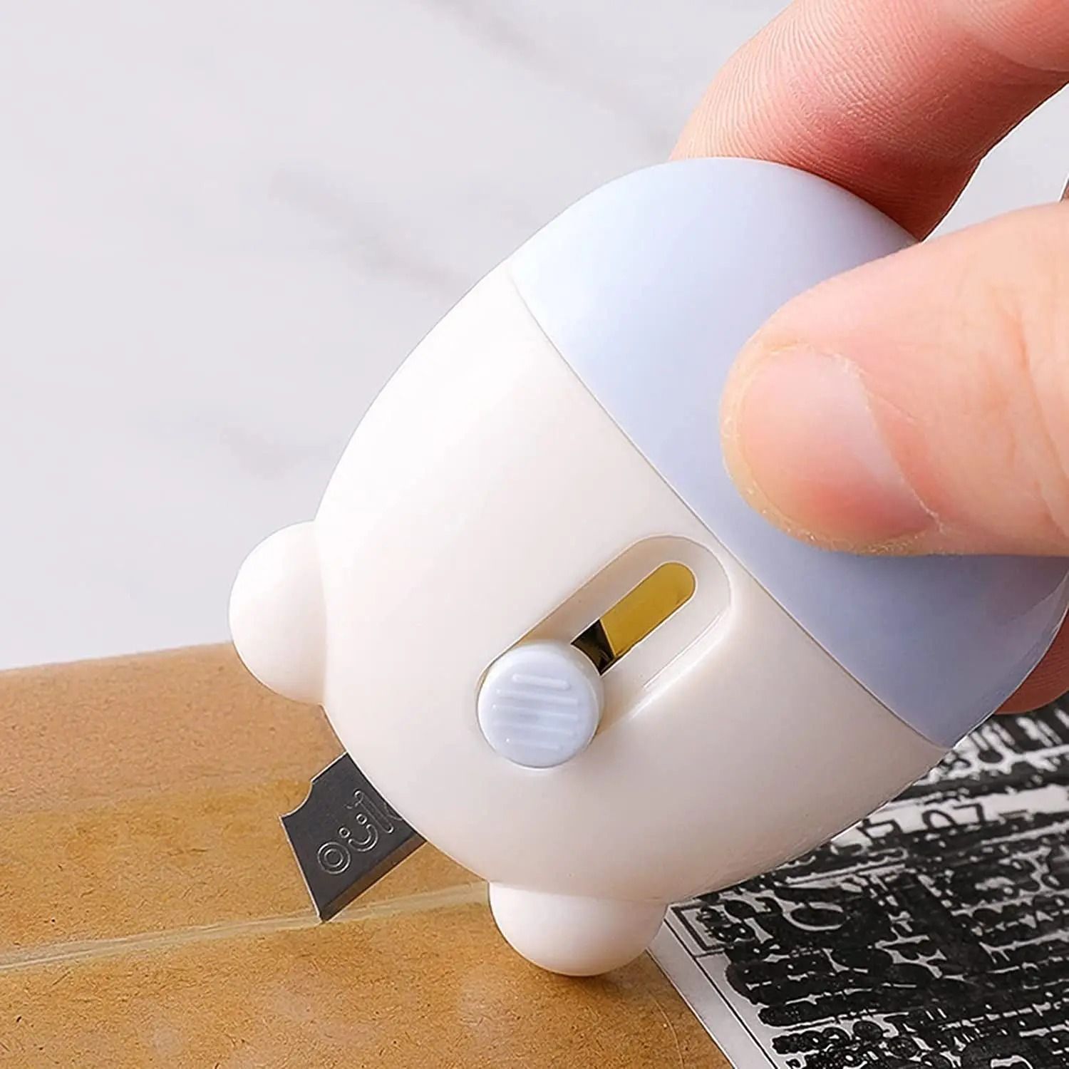 Portable Privacy Protection Roller Stamp for Secure Data Coverage
