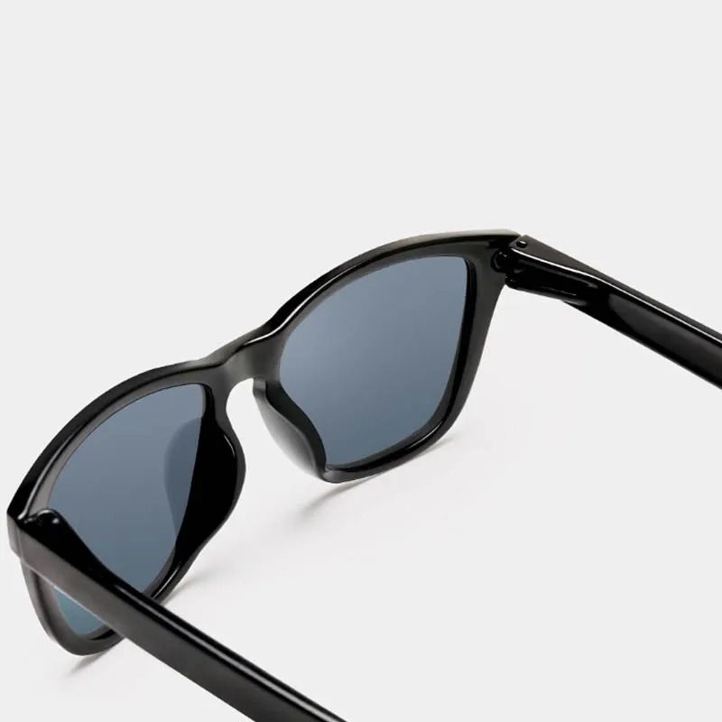 Classic Square Polarized Sunglasses With UV Protection