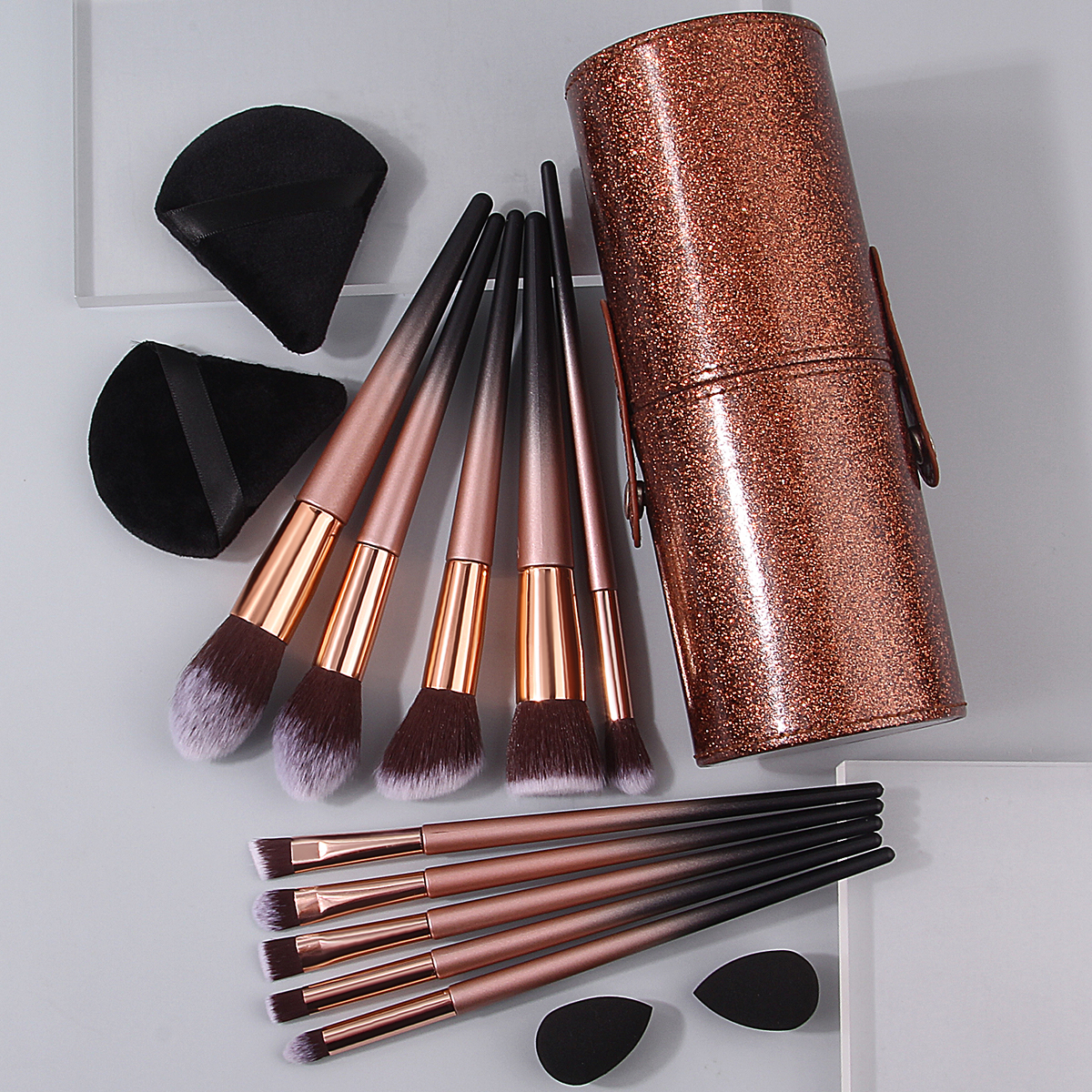 Makeup Brush Set with Triangular Powder Puff Small Beauty Egg, 1PCS Covered Large Capacity Storage Bucket