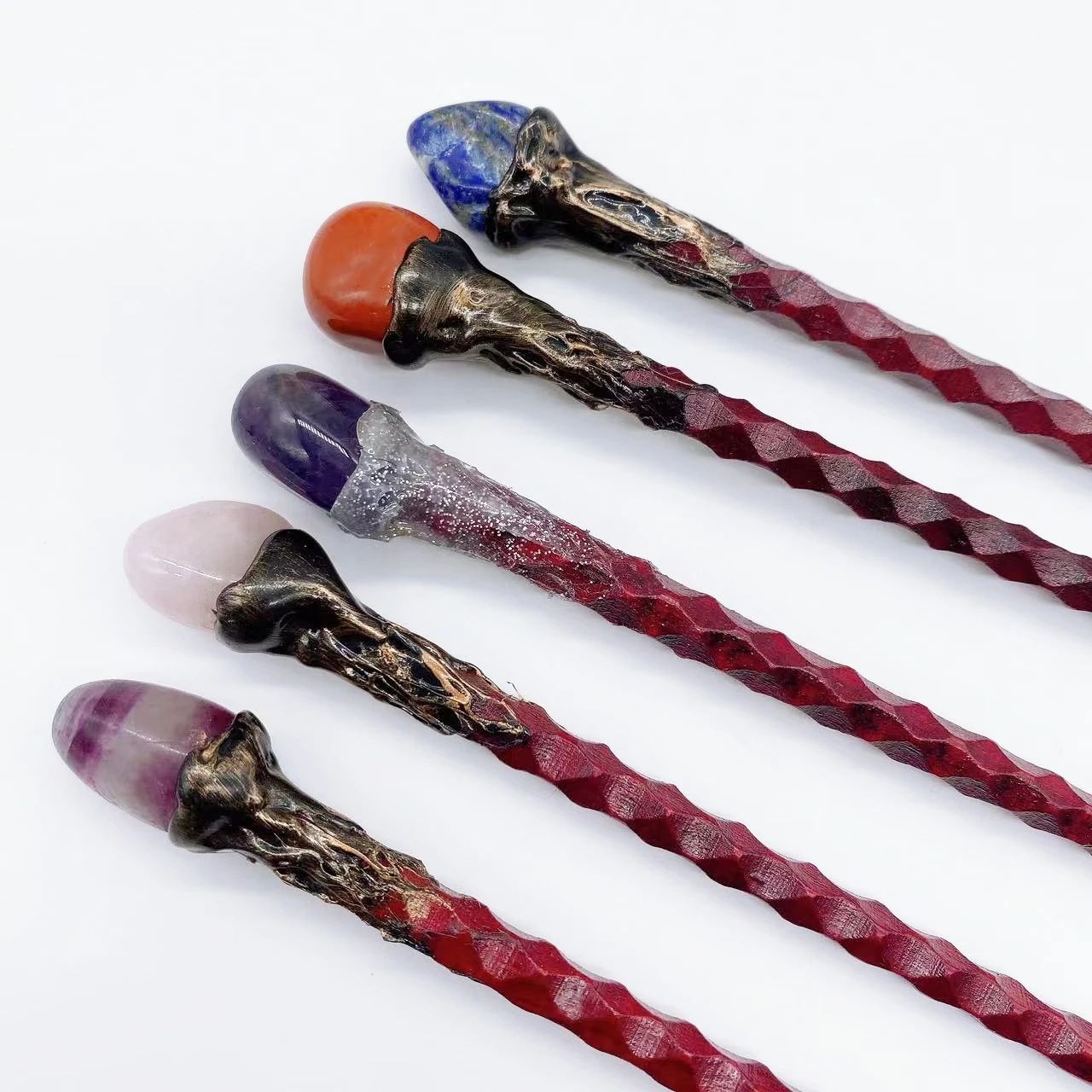 Natural Rose Quartz Crystal Wand – Handmade Healing Stone Magic Stick for Reiki & Spiritual Decor