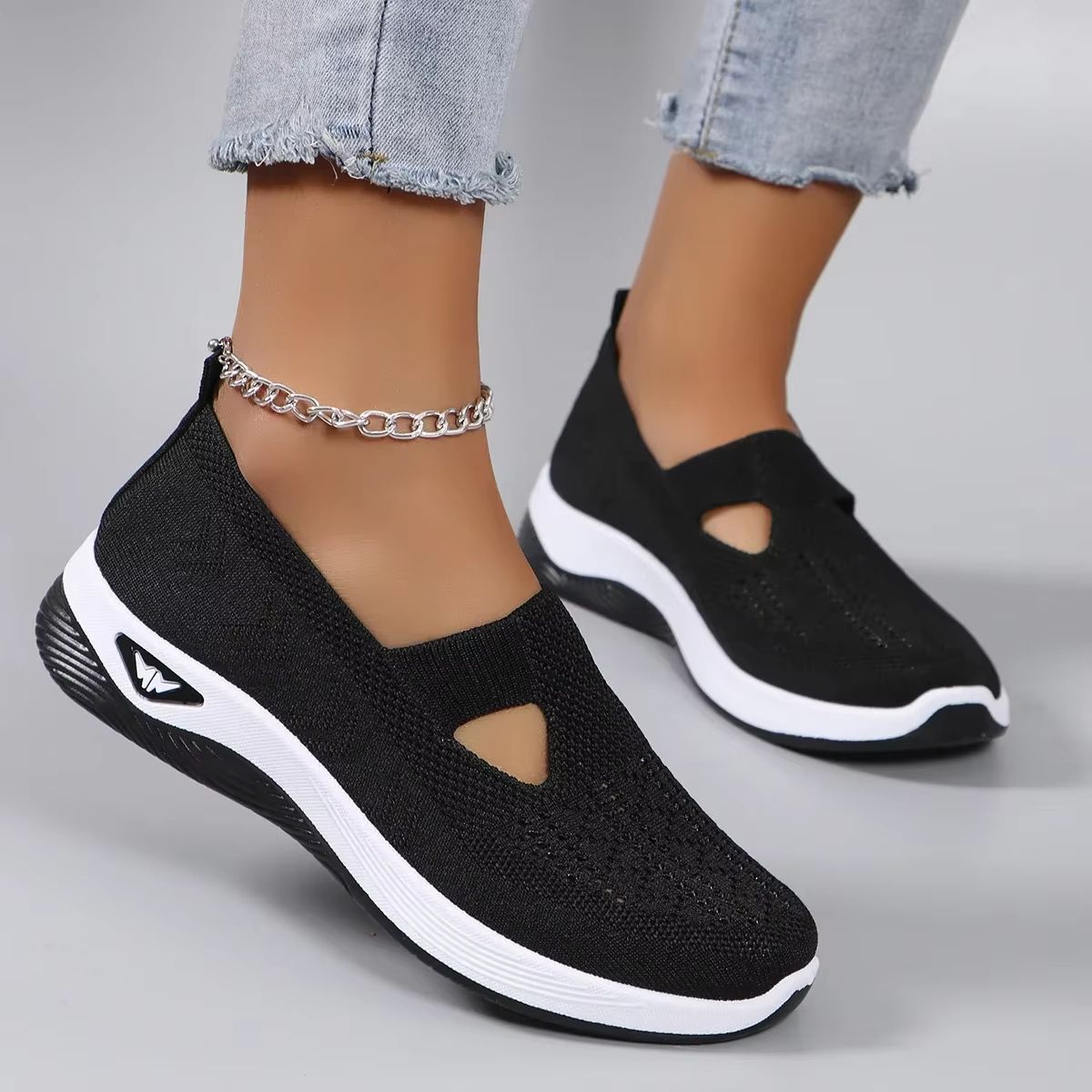ComfortEase Women's Soft Sole Walking Shoes – Breathable Casual Sneakers for Middle-Aged & Elderly Women