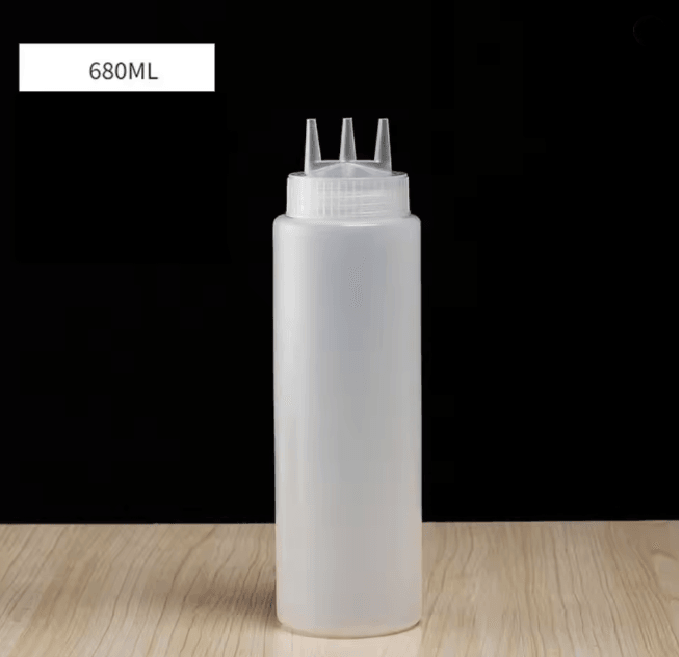 Squeezable Sauce Bottle with Nozzles