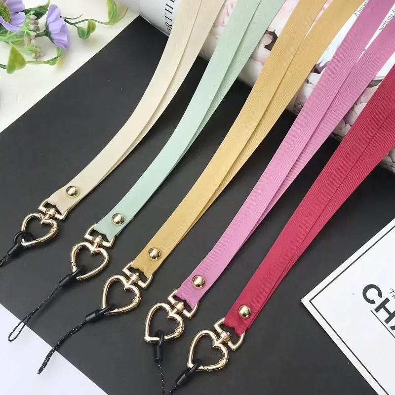 Universal Cell Phone Crossbody Lanyard Strap Adjustable, Metal Heart Phone Strap Neck, Anti Lost Hanging Rope