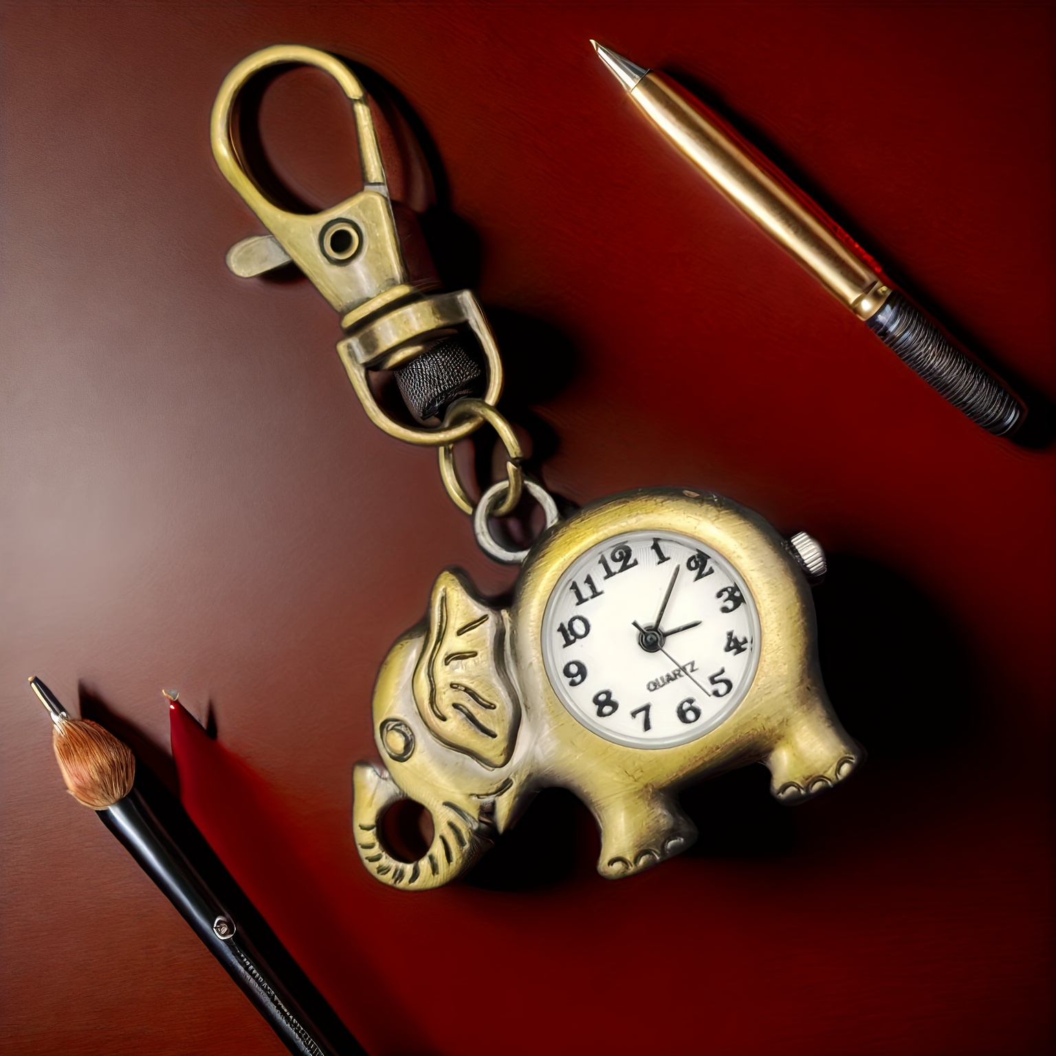 Retro Elephant Keychain Watch Cute Portable Quartz Pocket Watch for Students and Gifts