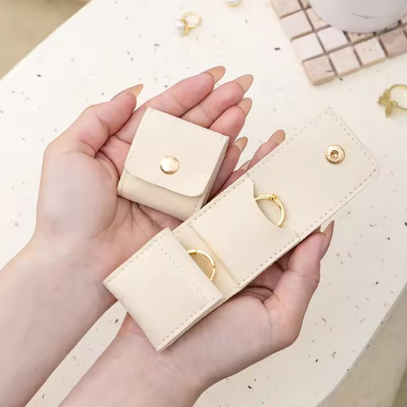 Portable Mini Jewelry Bag with 4 Compartments, Travel Jewelry Storage Case, Earrings Necklace Ring Organizer Bag