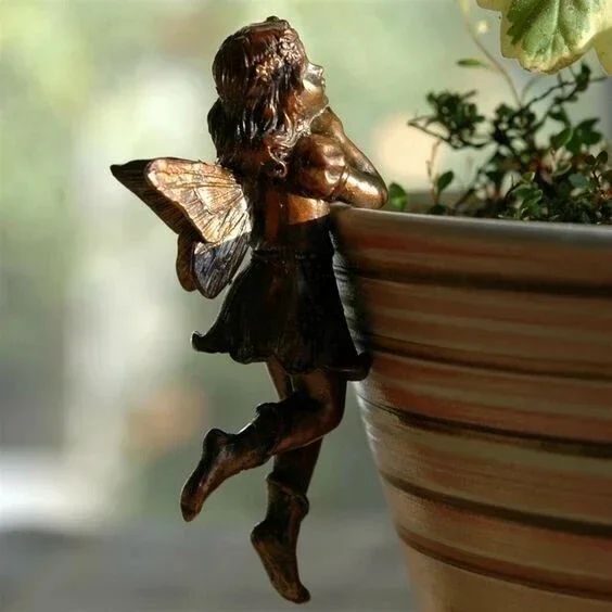 BlossomGrace Fairy Pot Huggers – Angel Resin Garden Planter Decoration for Flower Pots