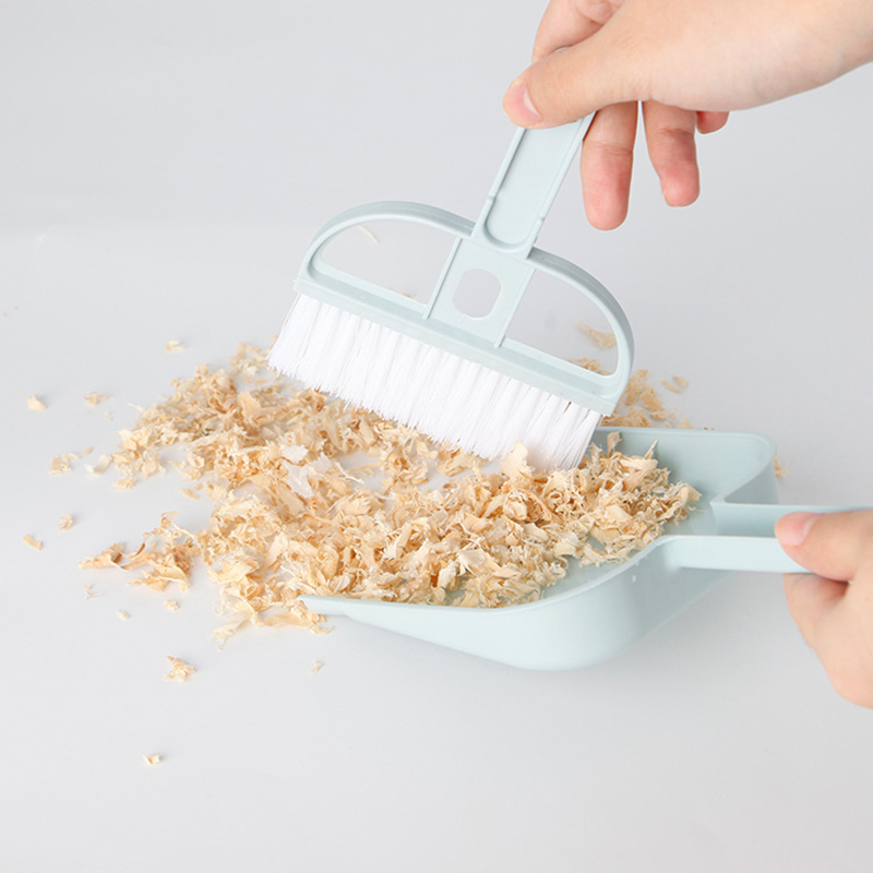 Compact Pet Cleaning Kit Rabbit Pooper Scooper & Guinea Pig Broom Set