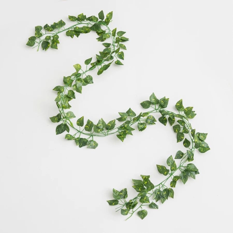 Artificial Christmas Garland Vine – High-Definition Vertical Botanical Sculpture