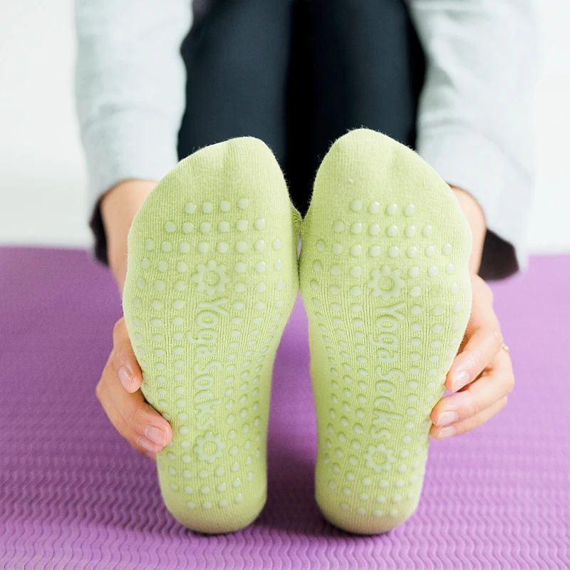 Customized Womens Backless Anti-Slip Pilates Socks – Breathable Cotton 5-Toe Yoga & Ballet Fitness Grip Socks