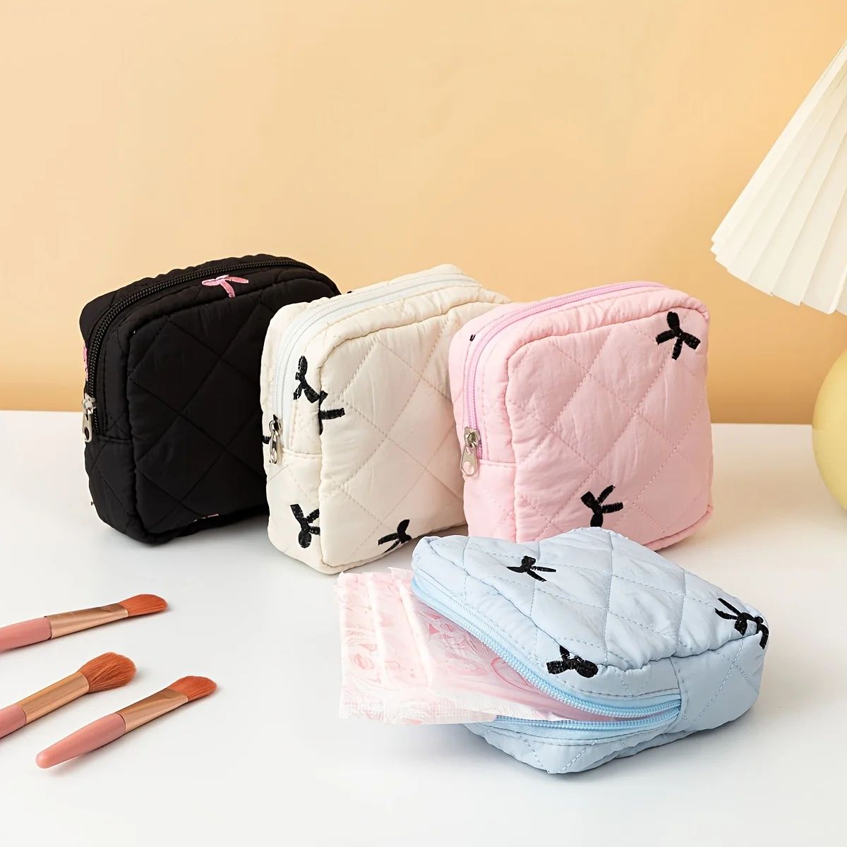 Bow Pattern Sanitary Pad Storage Pouch – Portable Feminine Organizer & Cosmetic Bag for Women