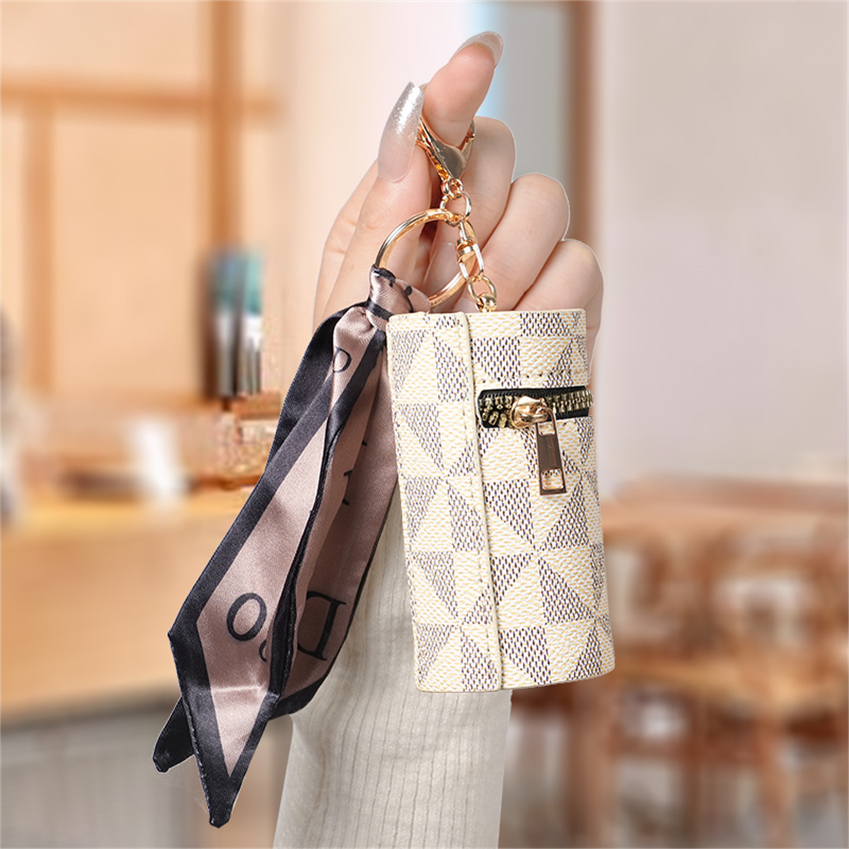Compact Plaid Coin Purse Keychain Bag Mini Pendant Pouch for Headset & Essentials