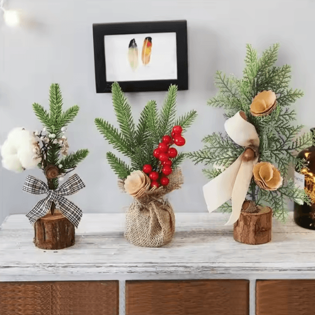 25cm Mini Christmas Tree – Tabletop Festive Desktop Decoration