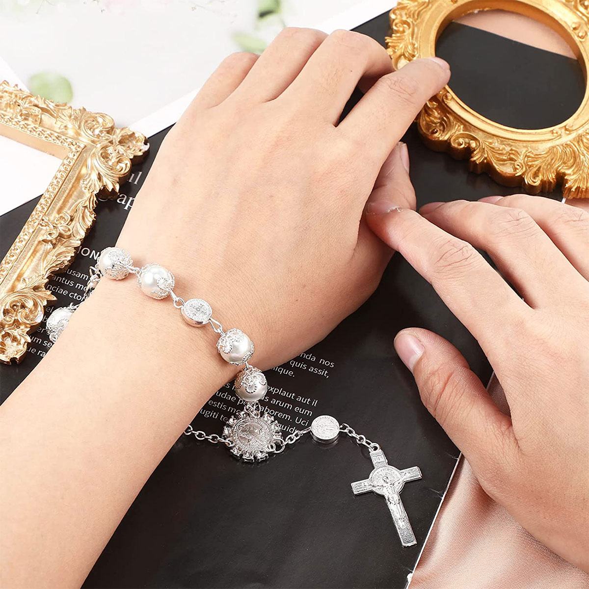 Car Ornaments Retro Imitation Pearl Cross, Hanging Car Rear Ornament, Auto Interior View Mirror