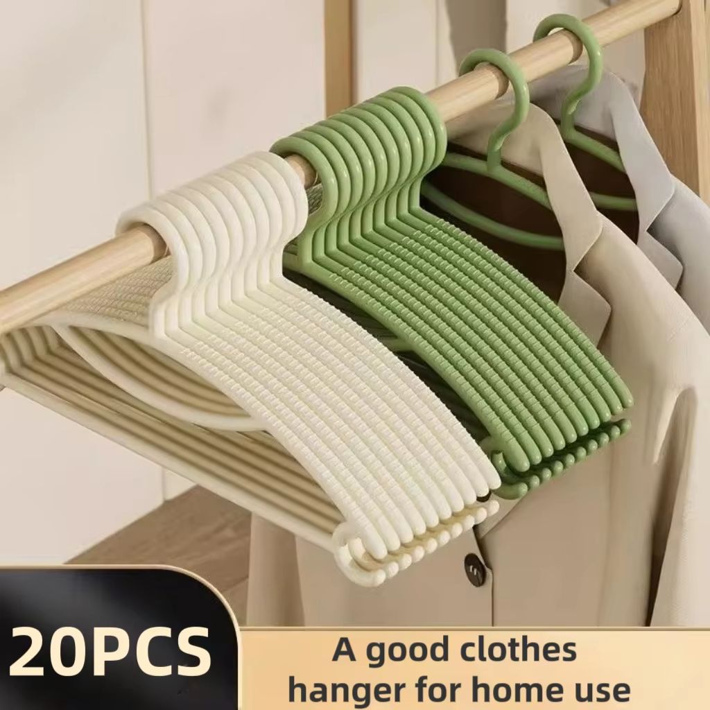 Expanded Wide Shoulder Anti Slip Clothes Hangers Heavy Duty Weather-Ready Hangers for Indoor and Outdoor Drying (20PCS)