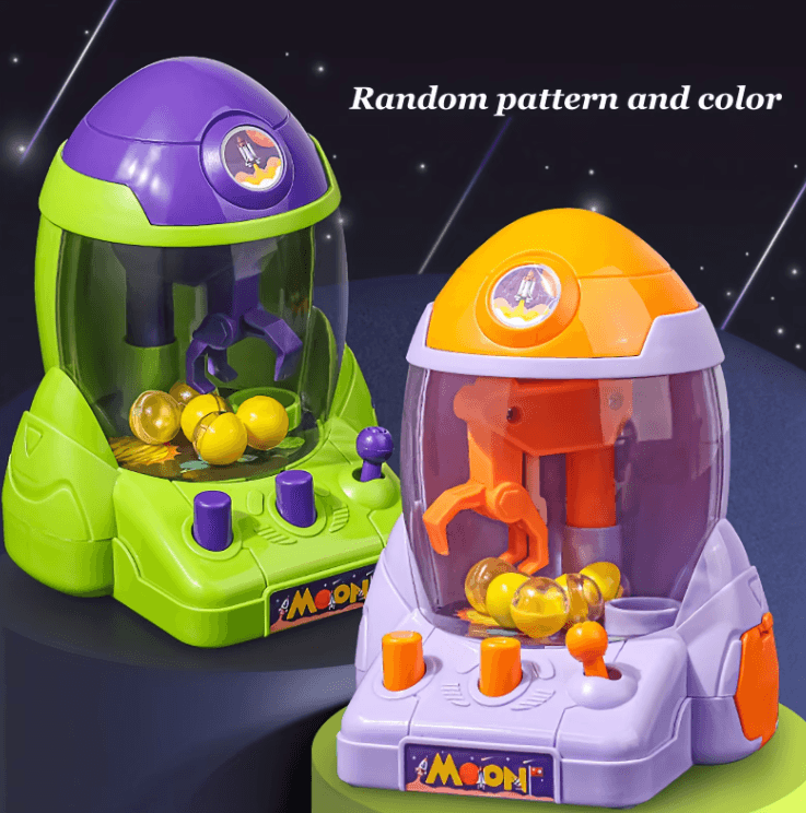 Turn everyday play into an exciting arcade challenge with this fun mini claw machine toy designed to bring the thrill of