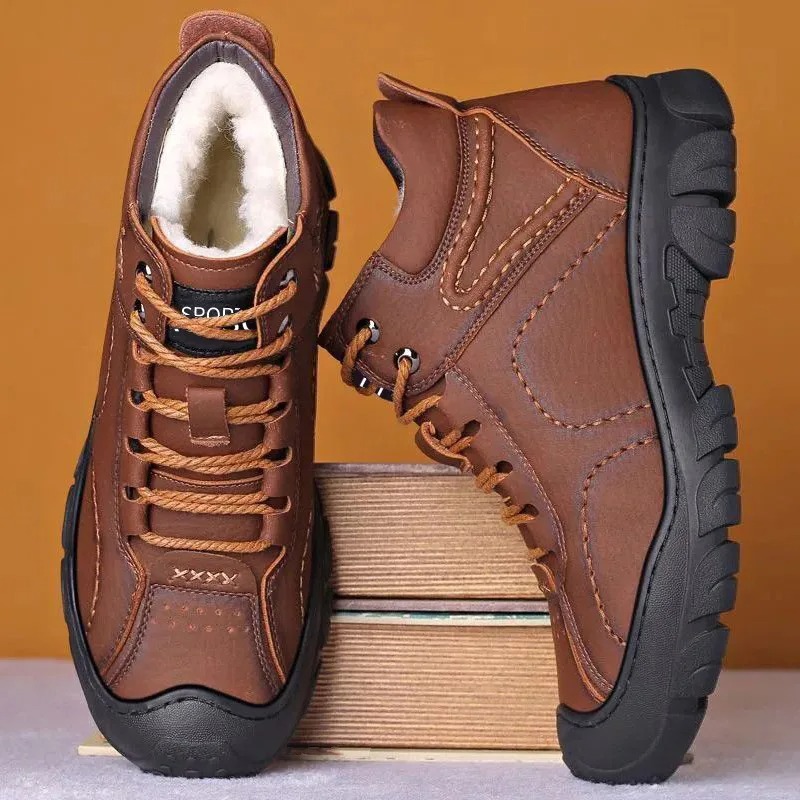Men Winter Snow Boots That Keep Feet Warm and Dry With Steady Traction for Long Days