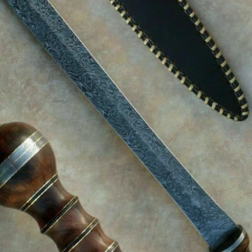 Hand made Damascus Steel Hunting Sword, Roman Hunting Sword, Double edges Sword