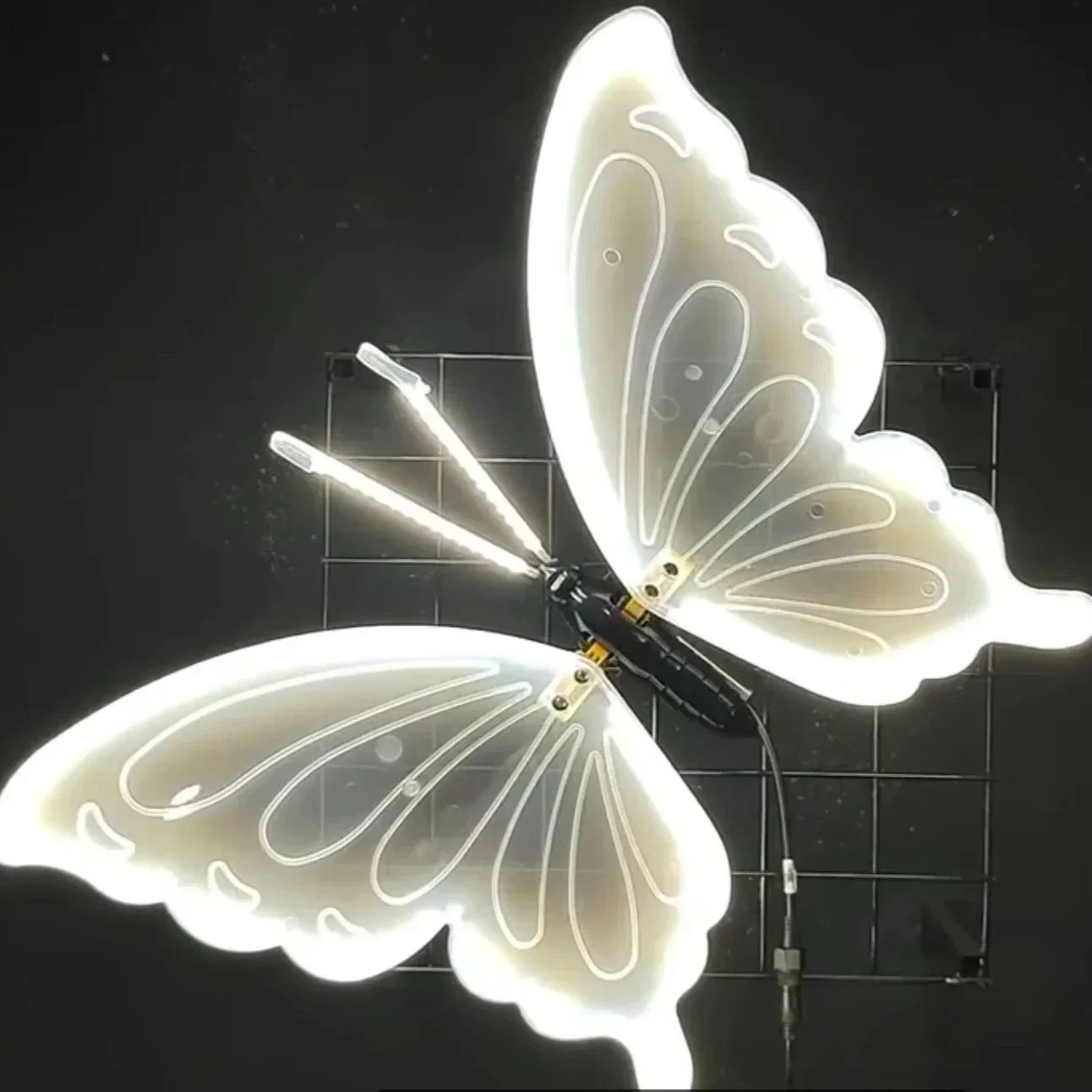 LED Outdoor Simulation Dynamic Static Butterfly Lights for Festival Home Decor & Holiday Party DIY Decorations