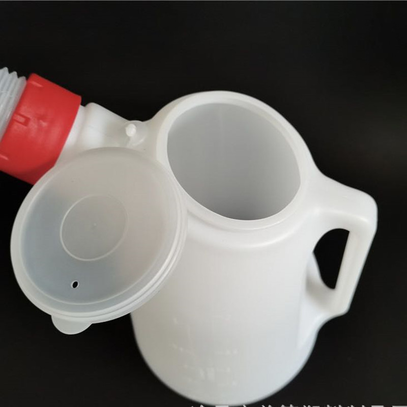 Precision Oil Measuring Jug to Automotive Oil Container with Long Spout